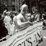 Διαδήλωση AIDS bb Saint-Michel 1998, © Costa-Gavras